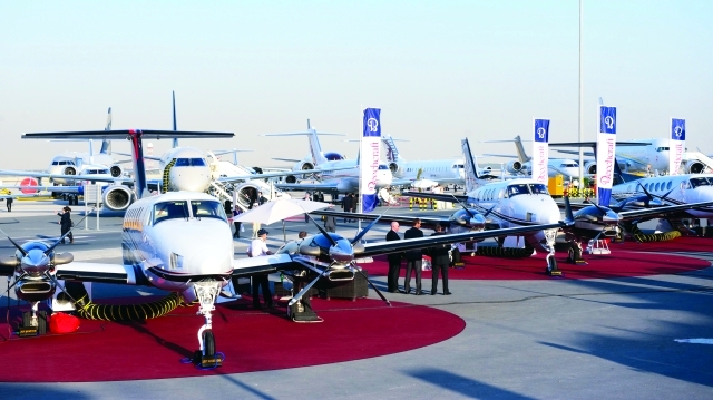 "من الدورة السابقة للمعرض"