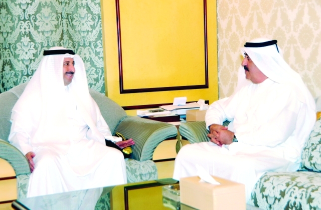 "المعلا خلال استقباله القنصل الكويتي"