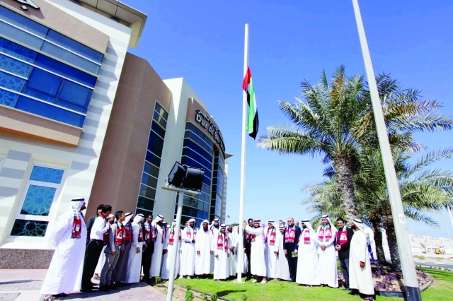 "مسؤولو دار البر خلال الاحتفال  \t   من المصدر"