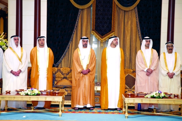 "سيف ومنصور وحامد وعبدالله وعمر بن زايد ومحمد النابودة"