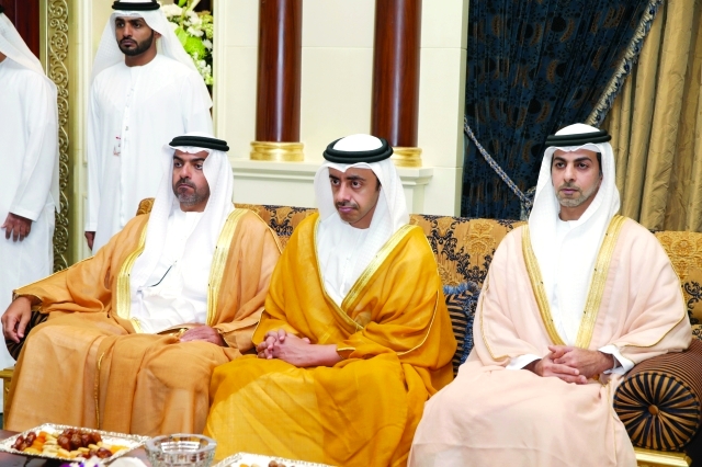 "حامد وعبدالله وعمر بن زايد"