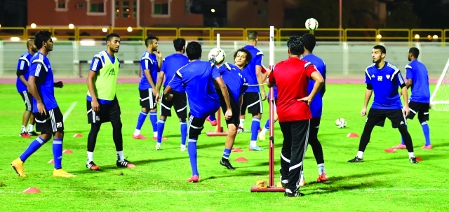 "تدريبات جدية في معسكر المنتخب البيان"