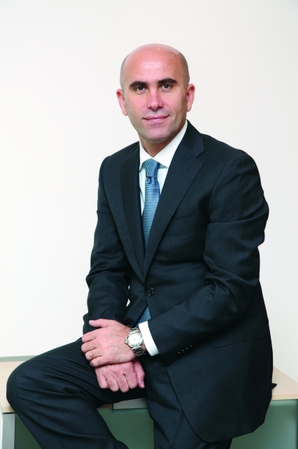 "نضال أبو لطيف"