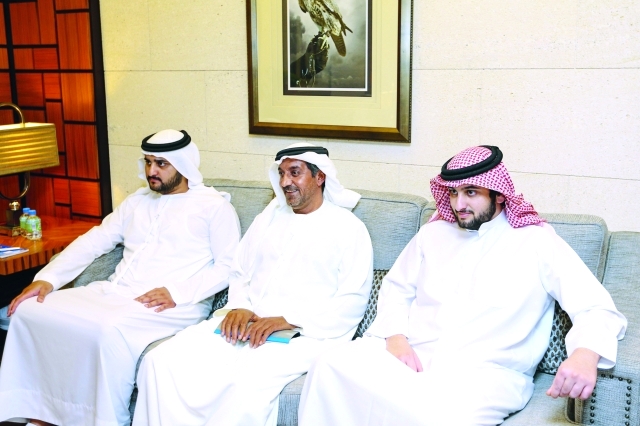 "مكتوم بن محمد وأحمد بن سعيد وأحمد بن محمد"