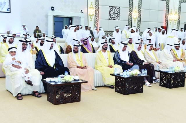 "محمد بن راشد وحميد النعيمي وحمد الشرقي وسعود المعلا وسعود بن صقر ومحمد بن زايد وحمدان بن محمد"