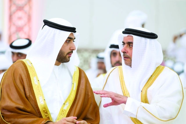 "راشد بن سعود في حديث مع سيف بن زايد"