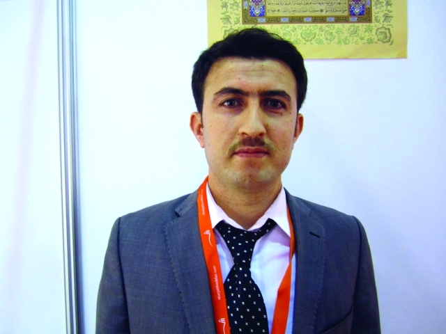 "حسين طيناق"