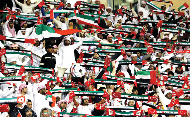 "الجماهير تؤازر الأبيض في كل المناسبات \t البيان"