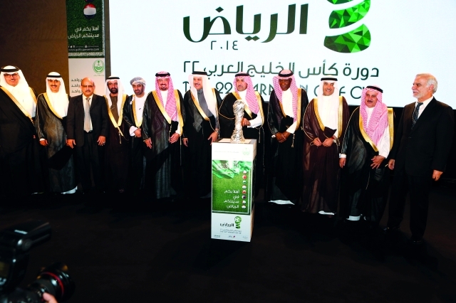 "تركي بن عبد الله وسفراء دول مجلس التعاون الخليجي \tتصوير - خالد نوفل"