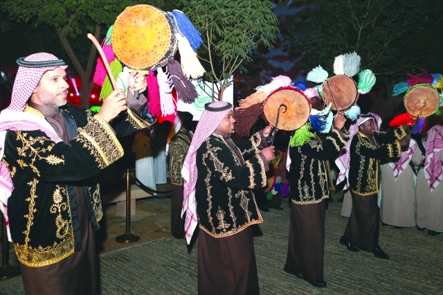 "فرق شعبية فى حفل السفراء"