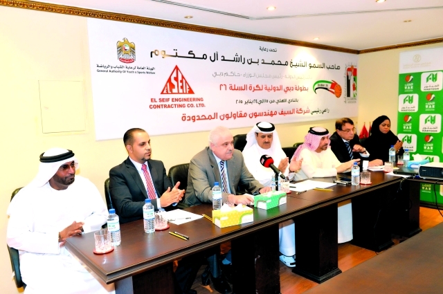 "القرقاوي متحدثاً في المؤتمر الصحافي البيان"