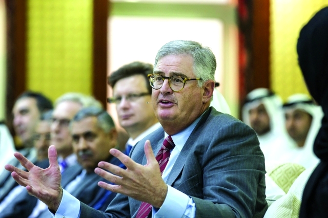 "صموئيل بالميسانو متحدثاً خلال المحاضرة"
