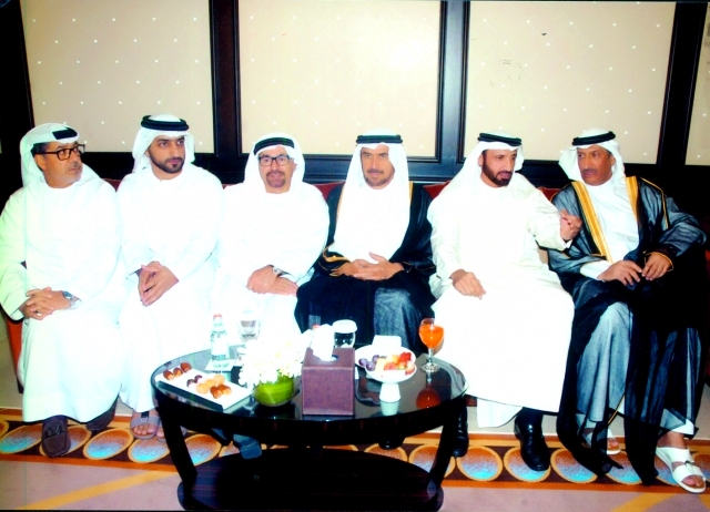 "والد العريس ومحمد الشيباني وسعيد غباش وناصر النويس ومحمد خوري وأحد الحضور"