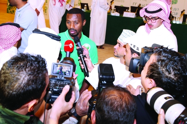 "أبوظبي متواجدة في الحدث رغم غيابها عن نقل المبارياتتصوير: خالد نوفل"