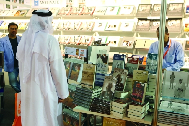 الكتاب الورقي الحاضر الأقوى في معرض الشارقة