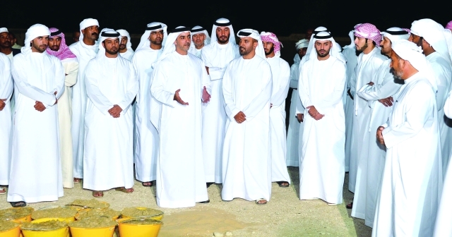 "سيف بن زايد متحدثاً عن الفقيدين عقب الدفن\t\tوام"