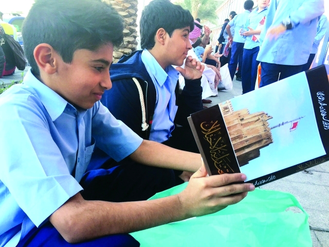 "لا اصطبار حتى الوصول إلى المنزل لقراءة «تحت راية الاحتلال»"