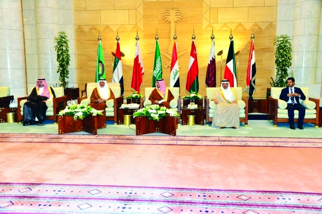 "تركي بن عبد الله بن عبدالعزيز خلال استقباله رؤساء الوفود"
