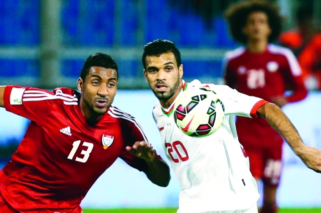 "مباراة الإمارات وعمان شهدت الأزمة خالد نوفل"