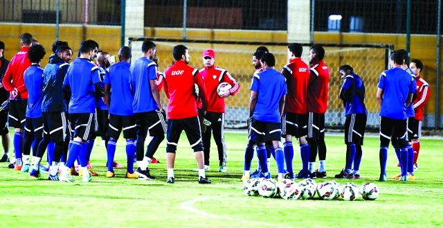 "مهدي يجري تعديلات في التشكيلة"