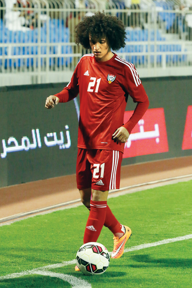 "عمر عبد الرحمن نجم منتخب الإمارات"