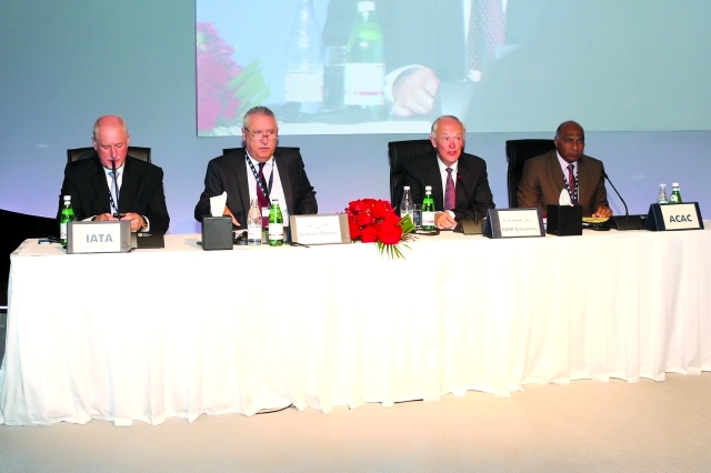 "من اجتماعات الاتحاد العربي للنقل الجوي\t \t تصوير ــ موهان"