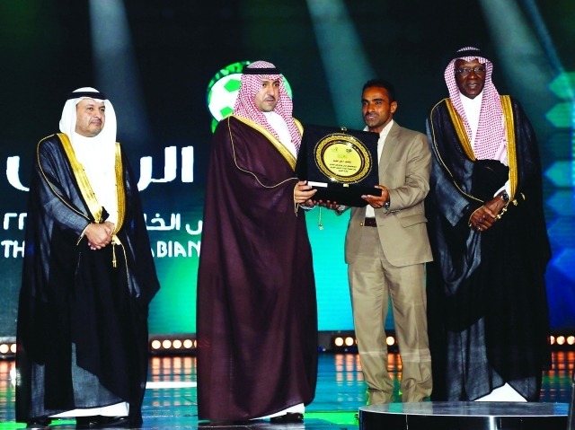 ".. ودرع  إلى النونو"