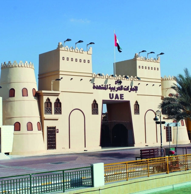 "روح الأصالة بألوان مستمدة من الصحراء - البيان"