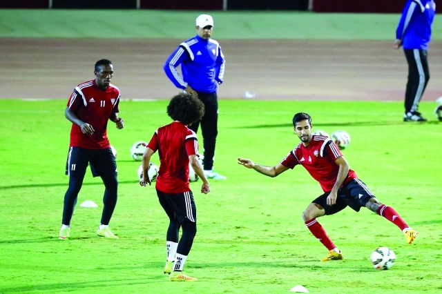 "جانب من تدريبات منتخبنا الوطني"