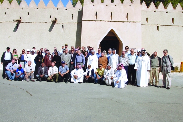 "اهتمام متنامٍ بالسياحة الثقافية في أبوظبي من مختلف دول العالم \t \t تصوير ــ مجدي اسكندر"