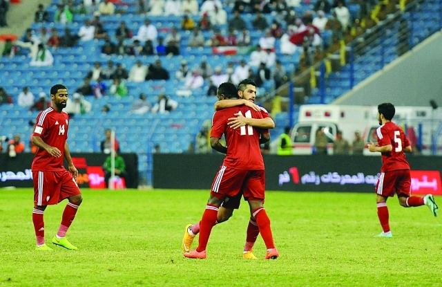 "فرحة احمد خليل وزملائه بالهدف الثاني ا ف ب"