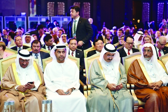"جانب من الحضور"