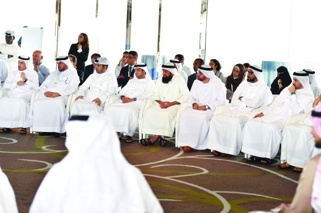 "جانب من الحضور"