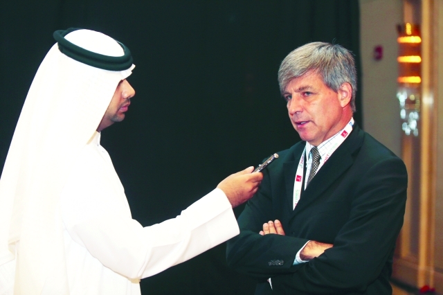 "نيكولز خلال حديثه للبيان الرياضي \tتصوير - عمران خالد"