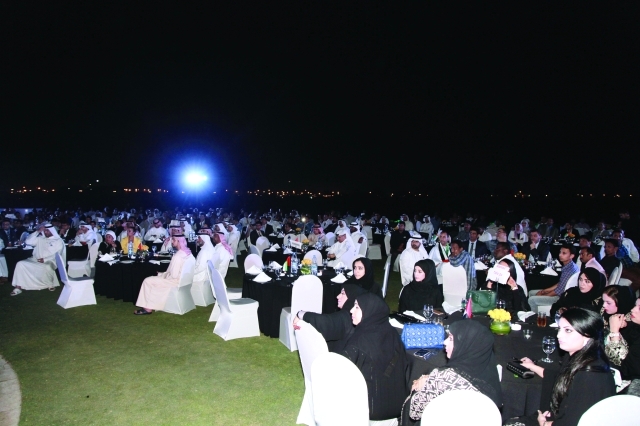"المشاركون في حفل الجمعية الاتحاد التعاونية ــ البيان"
