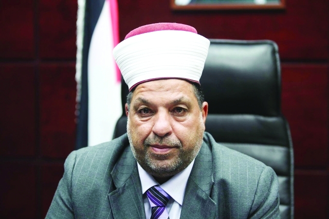 "يوسف دعيس"