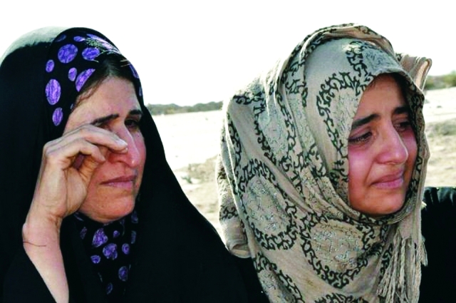 "ألم المعاناة يعتصر الكبار أيضا"