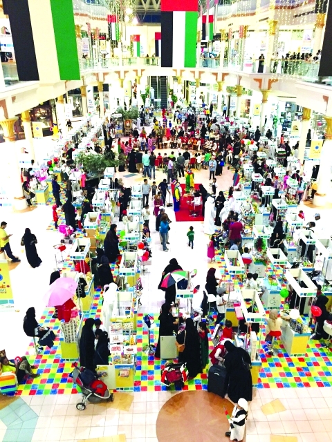 "اقبال كبير شهده الكرنفالمن المصدر"