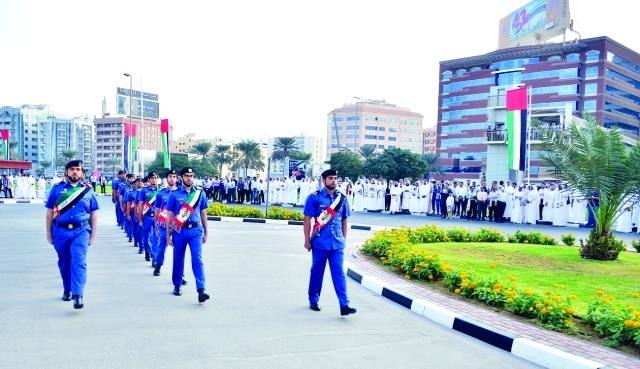 "المفتشون الجمركيون شاركوا بعروض عسكرية\t-\tالبيان"