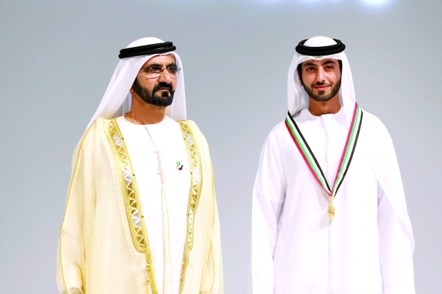 ".. ويكرم محمد عبدالله غباش نيابة عن جده محمد سعيد غباش"