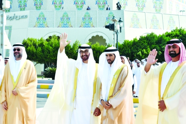 "محمد بن زايد وحمدان بن محمد وسلطان بن محمد بن سلطان وعمار النعيمي"