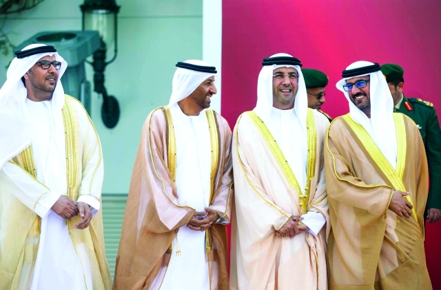 "حسين الحمادي وسعيد الغفلي وعلي المنصوري"