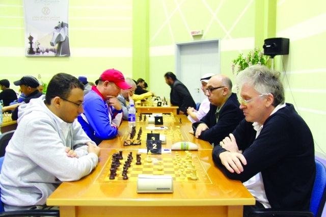 "القديمي (يسار) يطيح بالمصنف الإسباني موسكالينكو - البيان"