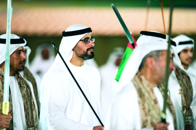 "خالد بن محمد بن زايد وسلطان بن طحنون"