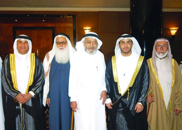 "أحمد المرشدي والعريس ومراد ميرزا وعلي محمد ووالد العريس"