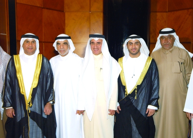 "حسن مالك والعريس ود. سليمان الجاسم ومحمد الملا ووالد العريس"