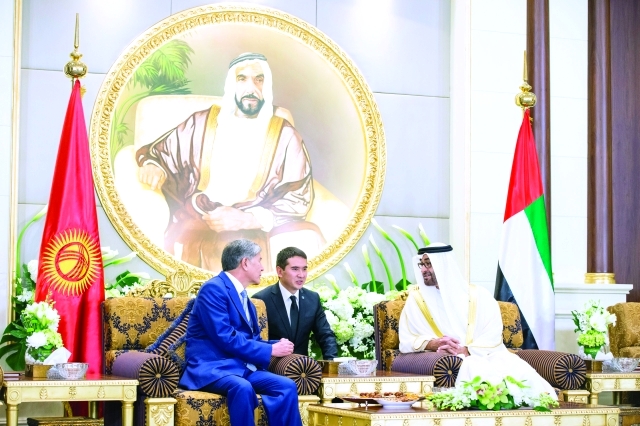 "ولي عهد أبوظبي في حوار مع المازبيك اتامبايف ــ وام"