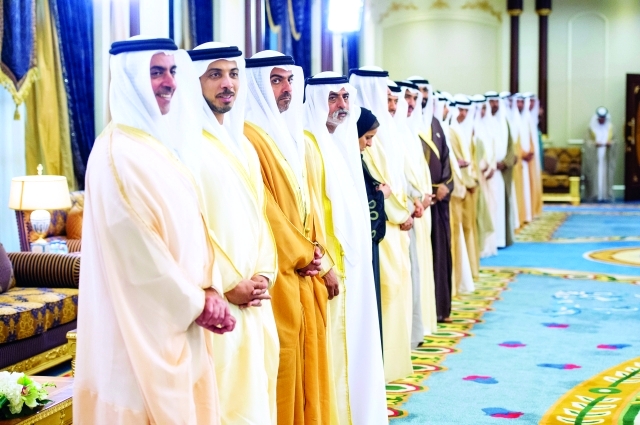 "سيف ومنصور وحامد بن زايد ونهيان بن مبارك ولبنى القاسمي"