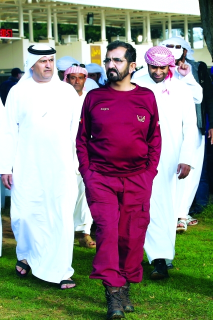 "محمد بن راشد  يتابع السباق بحضور سعيد الطاير"