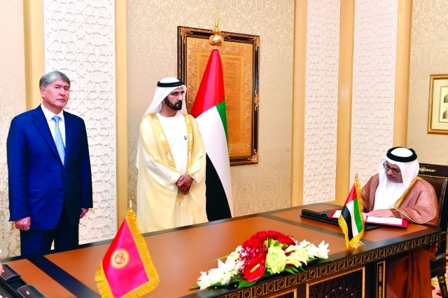 "محمد بن راشد وألمازبيك أتامباييف يشهدان توقيع اتفاقية للتعاون في مجال العدالة"